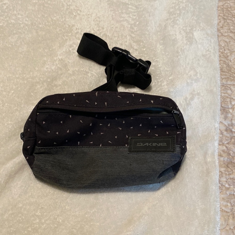 Dakine Fanny pack